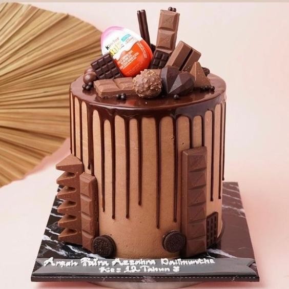 

Chocolate Birthday Cake - Kue Ulang Tahun Coklat Premium