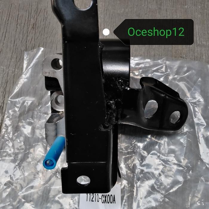 Engine Mounting Kanan Nissan Serena C24