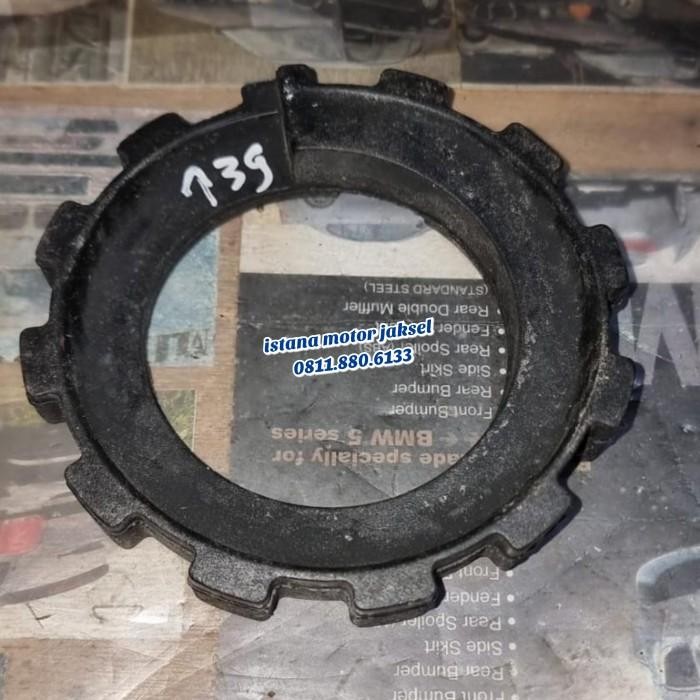 Karet Tatakan Per Belakang Atas Bmw E39