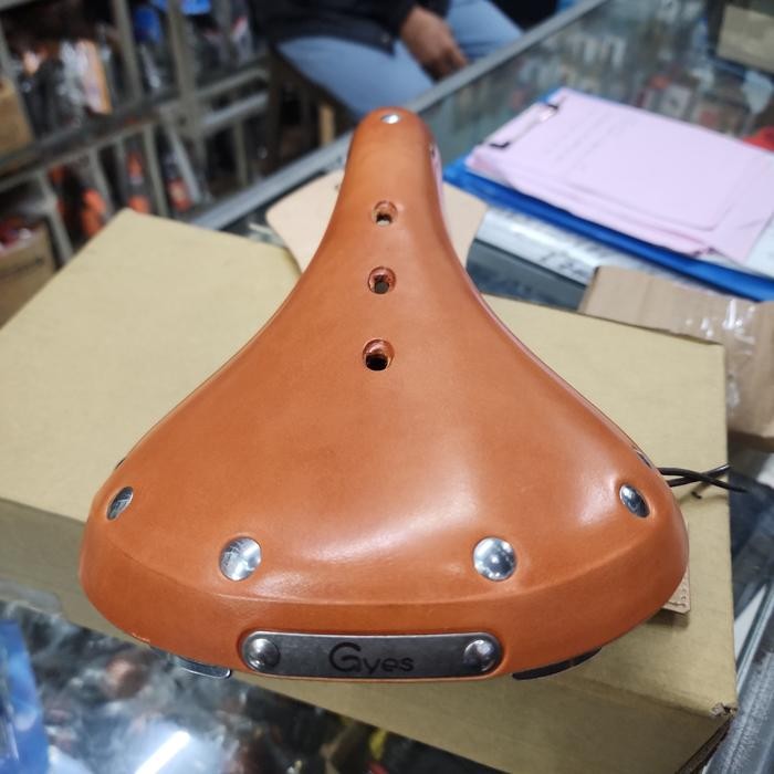 Sadel Gyes Original Kulit Asli Gs 17 Honey Classic - Gyes Taiwan