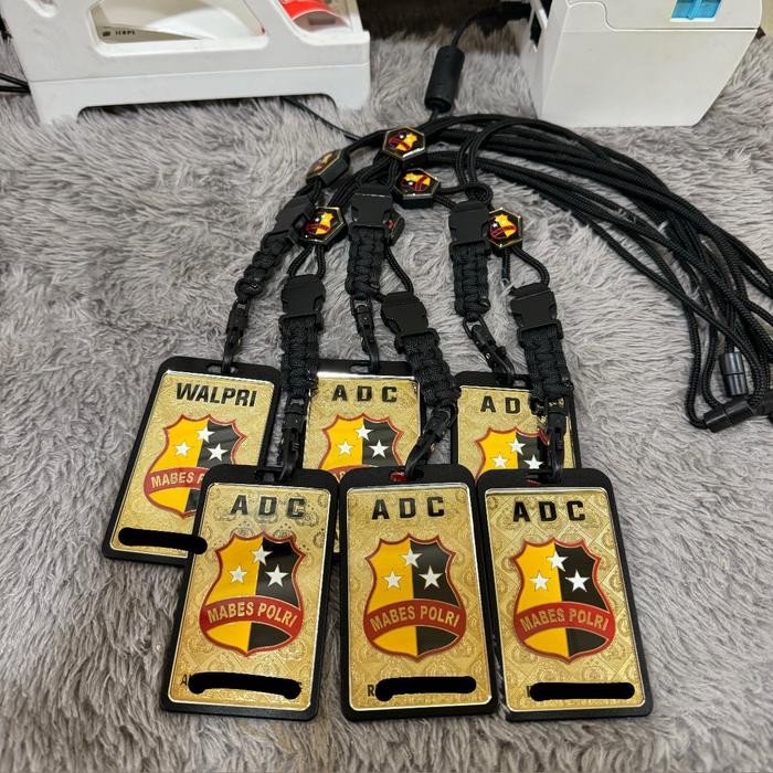 

TACTICAL LANYARD BADGE HOLDER (CUSTOM) - SATU PAKET