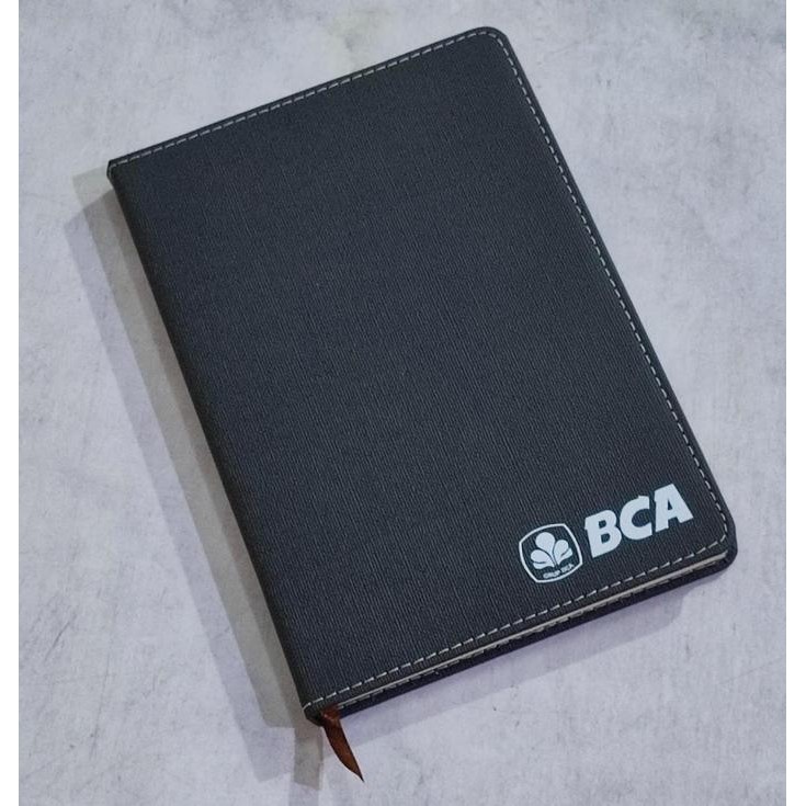 

Buku Tulis Agenda Notebook Cover Kulit Hitam Logo BCA Dtf Uv Printing
