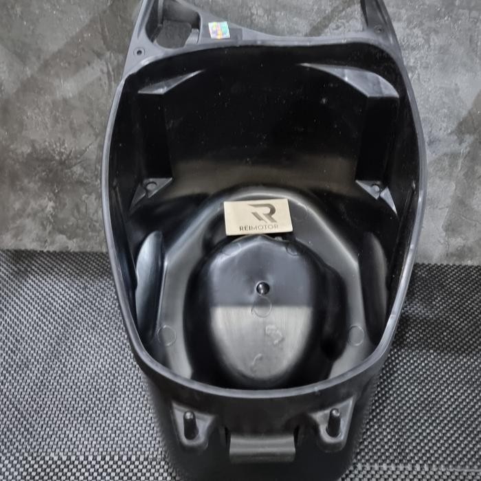 Product Laris Box Bagasi Jok Vario 125 Non Led 81250-Kzr-600