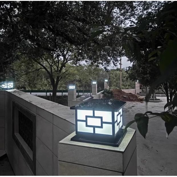 Lampu tiang tenaga surya tahan air untuk rumah, lampu taman, lampu pagar untuk vila pedesaan, lampu