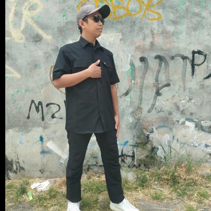 Baju Kemeja Pria Lapangan Outdoor Lengan Pendek