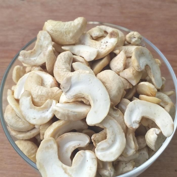 

Kacang Mede belah 2 Mentah 500gr (Grade-2)