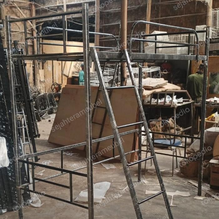 Ranjang Besi Tingkat Ada Kolong Meja Bisa Customed Warna Ranjang Susun Bed