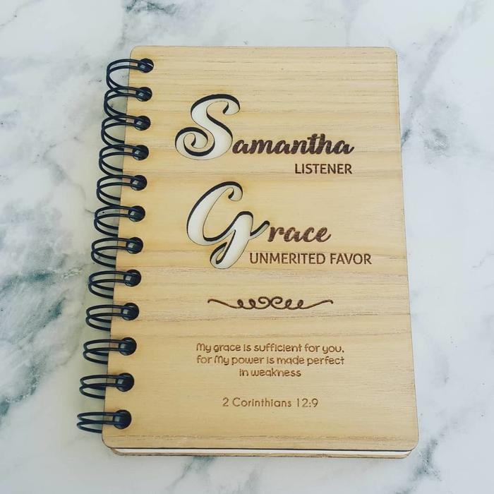 

Wooden Notes Nama Scripture A5 (2 Inisial) Jurnal Notes Kayu Murah