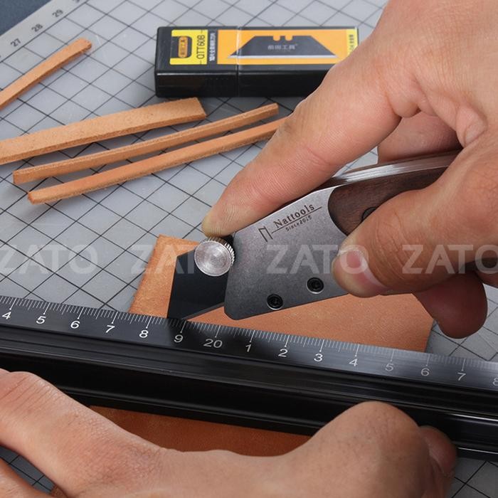 

AT NATTOOLS LEATHER KNIFE - leather tools