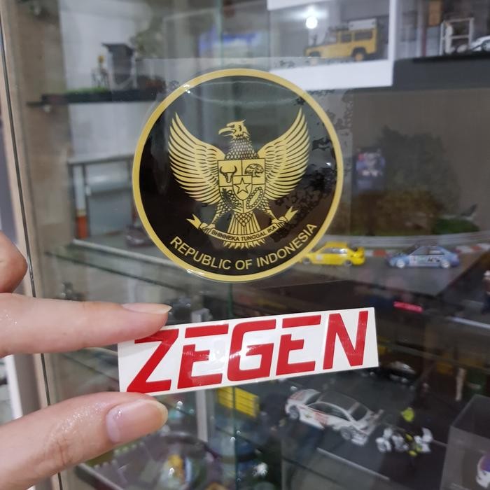 

AT stickon stiker Garuda Indonesia Republic of Indonesia hitam