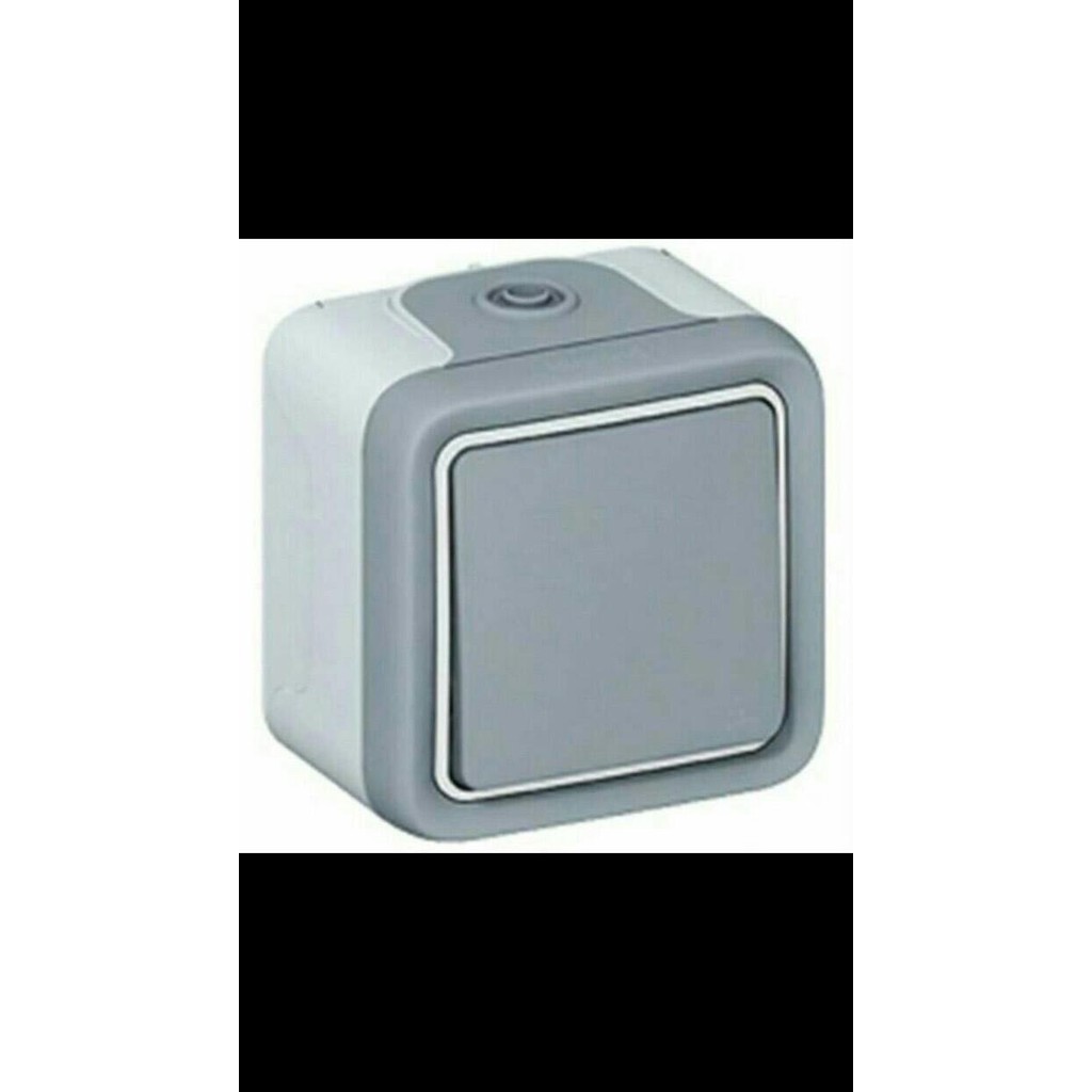 Saklar tunggal legrand waterproof saklar single outbow legrand 069711