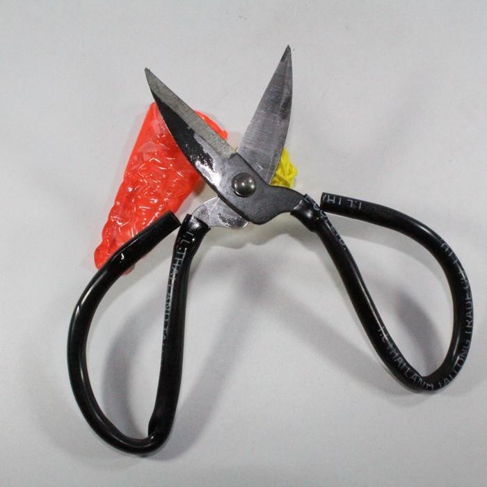 

Gunting Kain Benang Kulit Ranting Serbaguna 17Cm