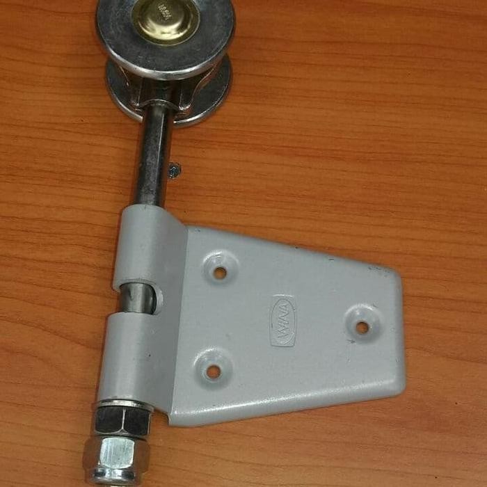 engsel roda atas pinggir pintu garasi wina 580