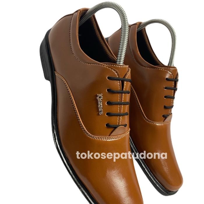 SEPATU KICKERS PANTOFEL SWEDIA TALI WARNA HITAM KERJA KANTOR PRIA