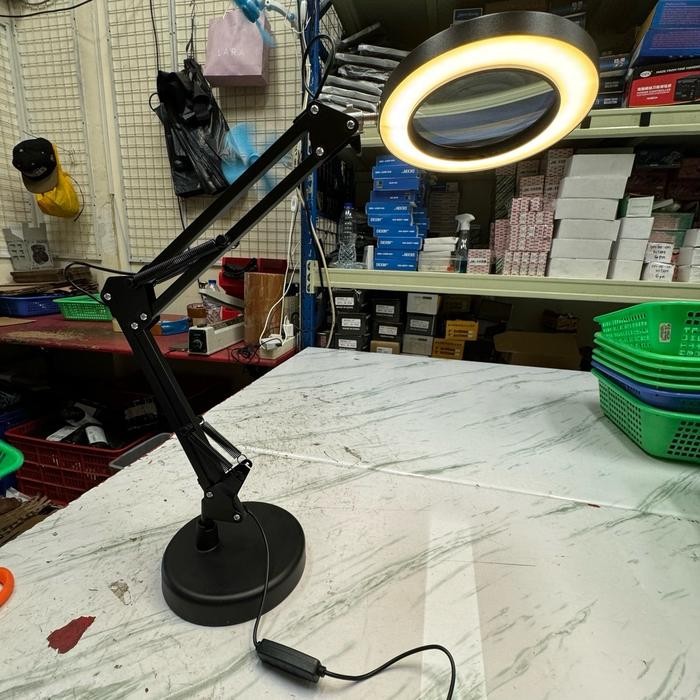 

Lampu Baca LED Kaca Pembesar 10x Pembesaran