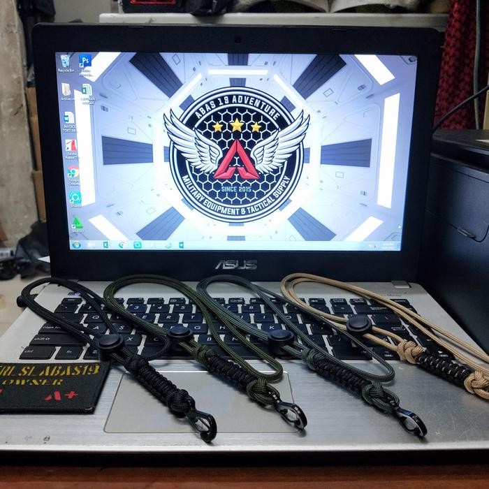 

Ready- Paracord Id Card Lanyard Holder