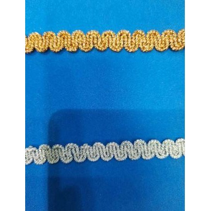 

renda india kur 12 emas / perak (lebar 0.9 cm panjang 30 yard )