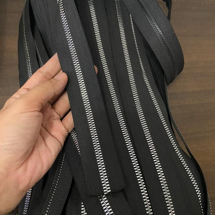 

1 ROLL - Daun Resleting BESI No.5 Seleting Zipper dua arah BOLAK BALIK