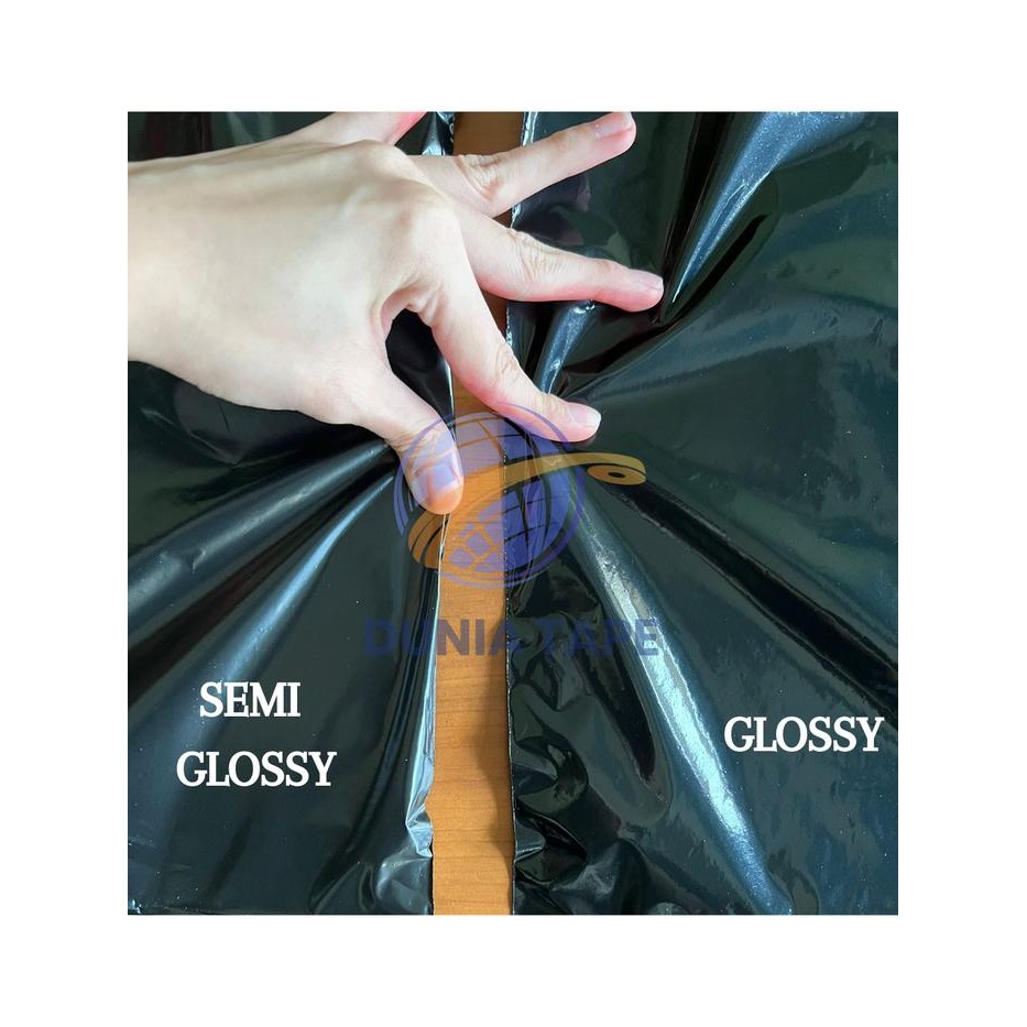 

POLYMAILER PREMIUM PUTIH HITAM GLOSSY [25X40] ISI 100 PC KODE 1436