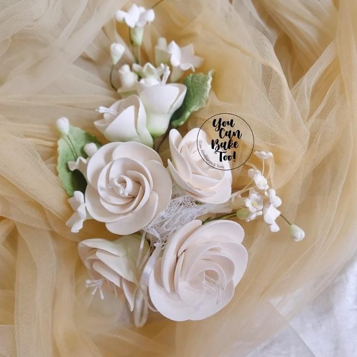 

NEW! PRILLY FLOWER GUMPASTE SET