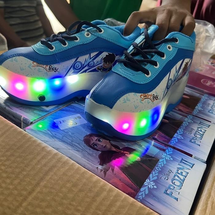 Sepatu Roda Roller Shoes Roda 4 Led
