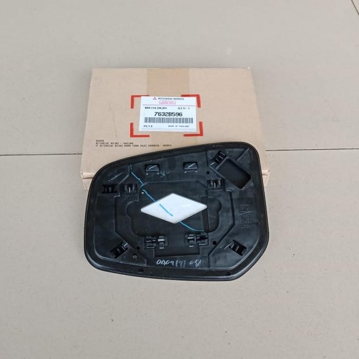 KACA SPION MITSUBISHI MIRAGE (ASLI)