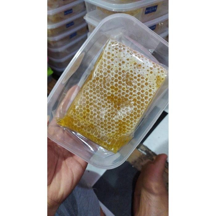 

NWFK Madu Sarang - Comb Honey -Raw Honey 250 Gr