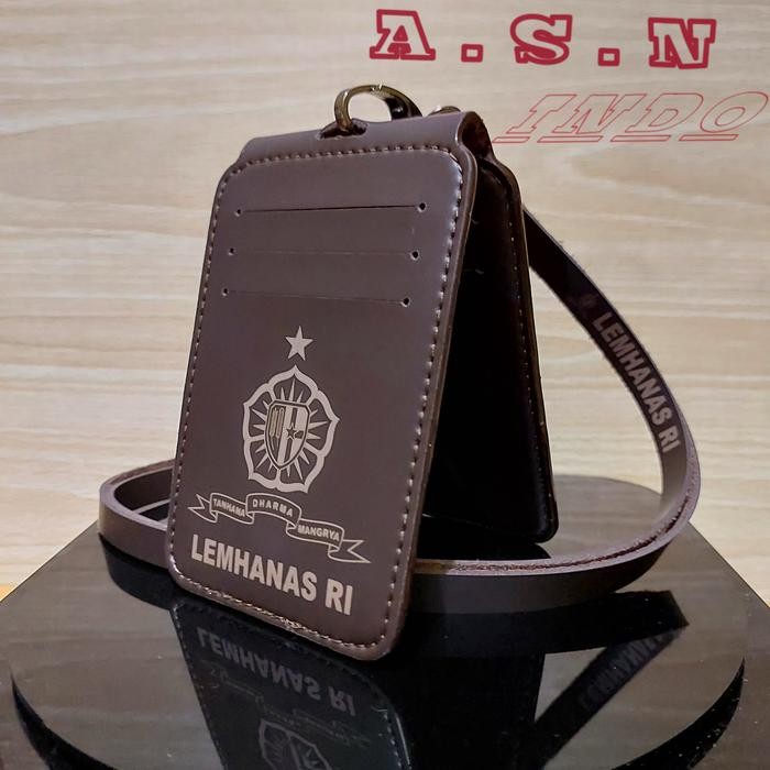 

Id Card Kulit Lipat Magnet LEMHANAS RI Id Card Kulit LEMHANAS Lipat