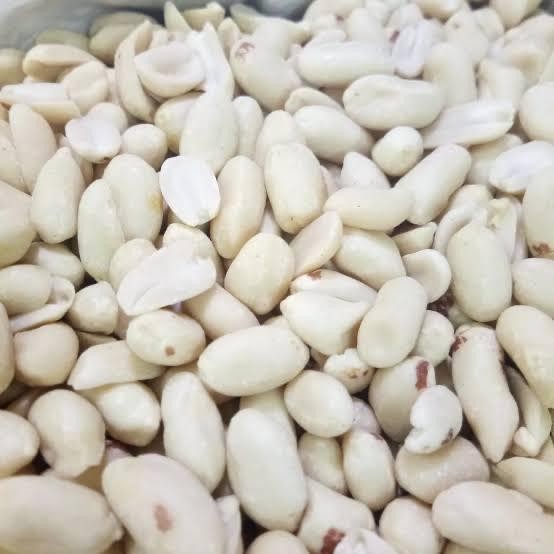 

4ZMI Kacang Tanah Kupas Bersih Import 1Kg Ukuran Sedang 41/51
