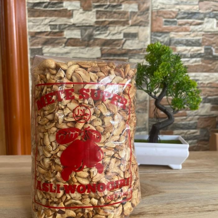 

KACANG METE PECAH 1 KG RASA BAWANG FOOD SNACKS