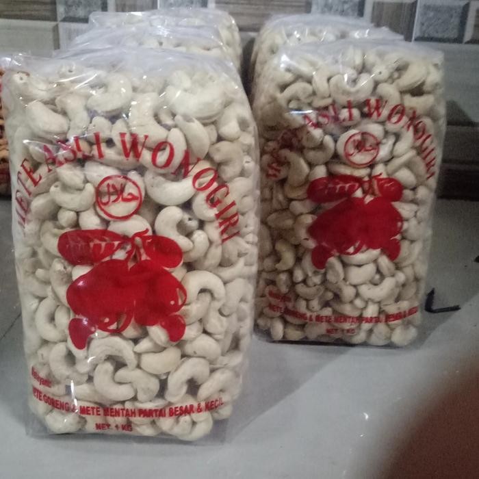 

KACANG MEDE KACANG METE MENTAH FRESS 1KG STANDAR BELUM KERING