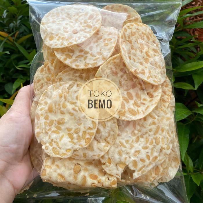 

KERIPIK TEMPE SAGU ASIN GURIH 100GR