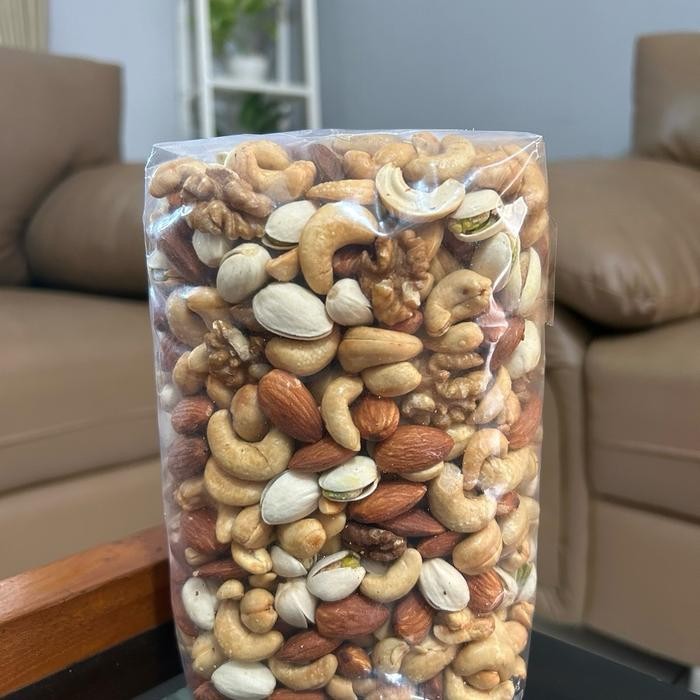 

TRAIL MIX KACANG METE, ALMOND, PISTACHIO DAN WALNUT