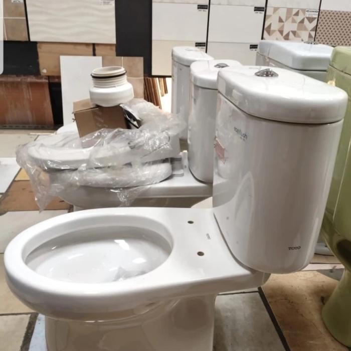 Closet Toto Cw 421 J / Sw 420 Jp + Tutup Soft Closing Tc 505 Sw