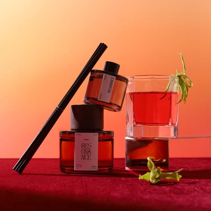 Resonance Nous Reed Diffuser Ylang Ylang, Sweet Orange, Vetiver Essential Oil Pengharum Ruangan &