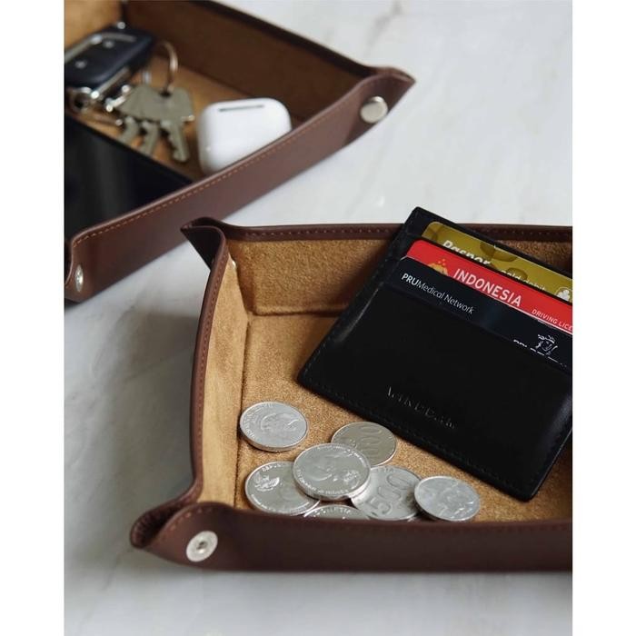 

Winddam - Leather Tray / Desk Organizer / Catchall Kulit Asli - Ivar S
