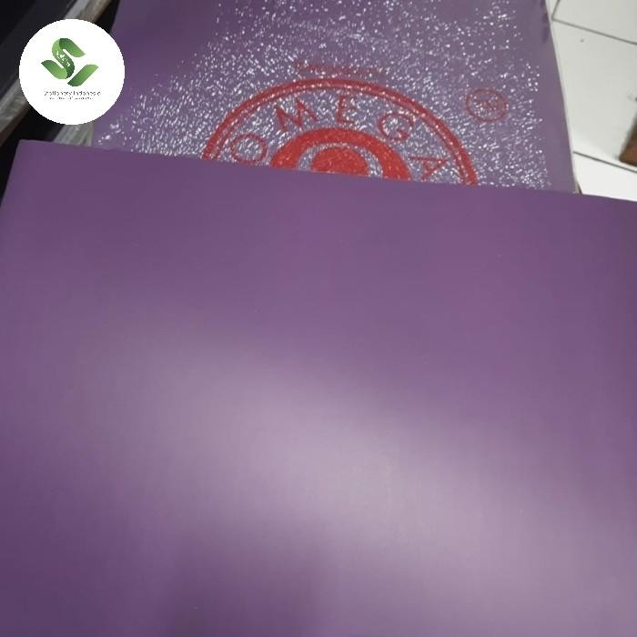 

Kertas Sampul Karton Cover Omega Foil Paper Ungu Nomor 56 isi 50lembar