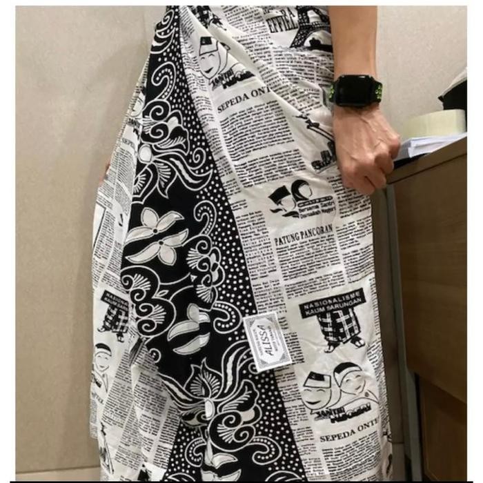 B081 Sarung Motif Koran Viral Untuk Pria Dan Wanita Terlaris
