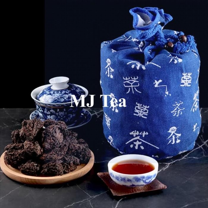 

Menghai old tea head Pu'er ripe tea more than ten years old