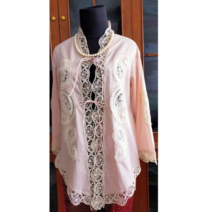 Kebaya Encim Renda Bahan Cotton Pink Muda