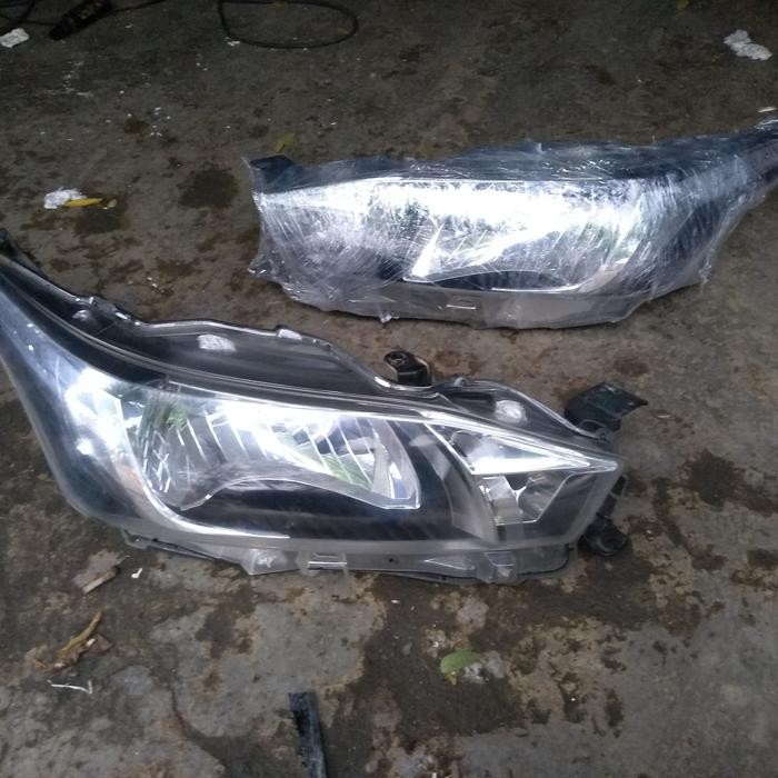 Headlamp Yaris 2016 Copotan