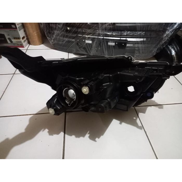 Headlamp Daihatsu Ayla 2023 Bekas