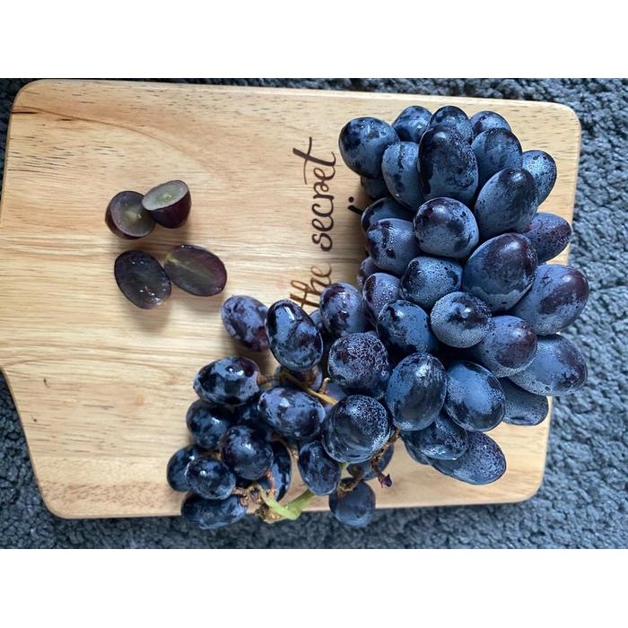 

NATURE- Anggur Black Autumn Seedless Per 1Kg