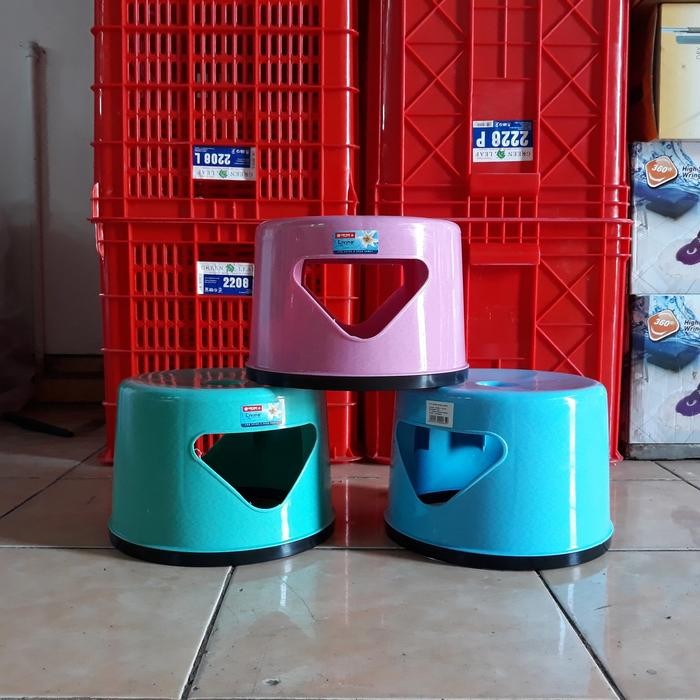 PROMO LION STAR G-13 STOOL KURSI JONGKOK BANGKU JONGKOK PLASTIK