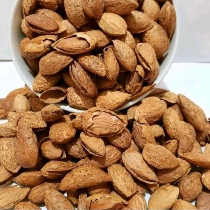 

Kacang Almond kulit rasa caramel oleh2 haji dan umroh kemasan 1kg/500gr
