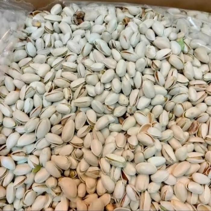

Kacang pitasio cangkang putih kemasan 1 kg gurih
