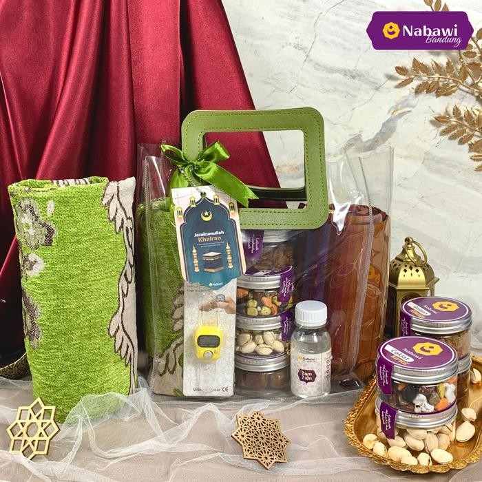

Hampers Al Iskan Paket Oleh Oleh Gift Makanan Khas Arab Toples Souvenir Haji dan Umroh Premium