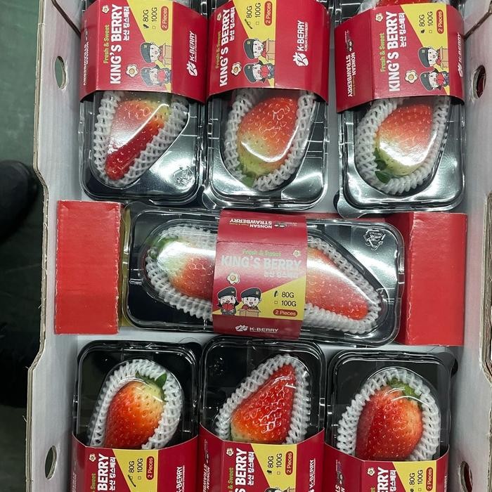 

Strawberry Korea Jumbo King Berry Fresh Import Manis