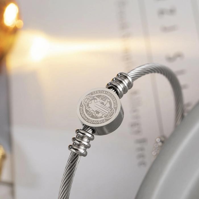 Gelang Medali St. Benedictus / Kalung Medali Santo Benediktus