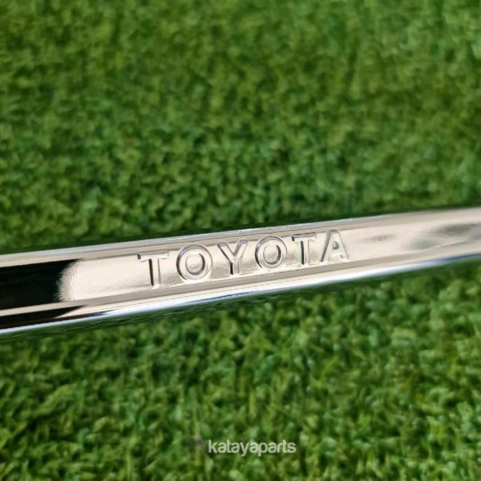 Frame Plat Nomor Toyota JDM Yaris Innova Kijang Fortuner Sienta Voxy